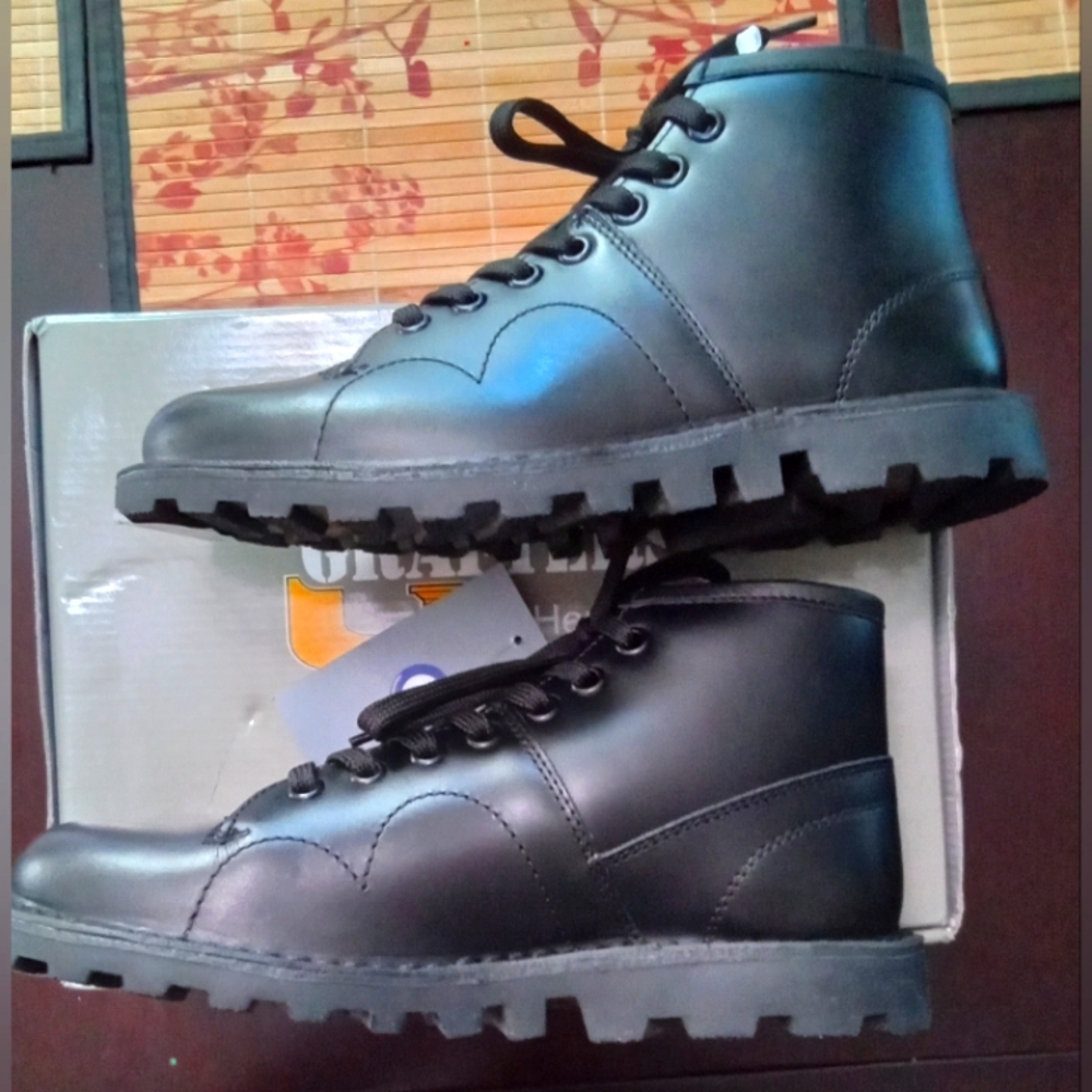 Monkey Boots